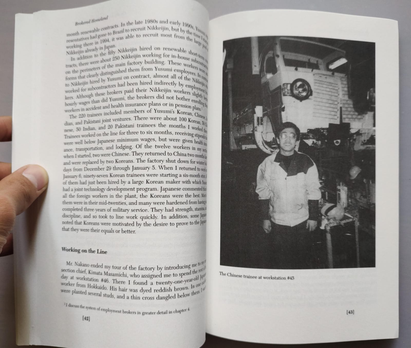 BROKERED HOMELAND de Joshua Hotaka Roth - Imagen 2