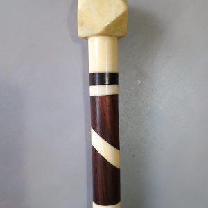 Bastón antiguo manilla de marfil figura rombo