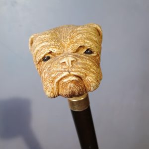 Bastón antiguo con manilla cabeza de perro