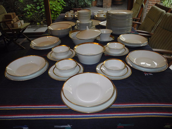 Vajilla Rosenthal 128 Piezas borde de oro 24k