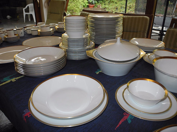Vajilla Rosenthal 128 Piezas borde de oro 24k