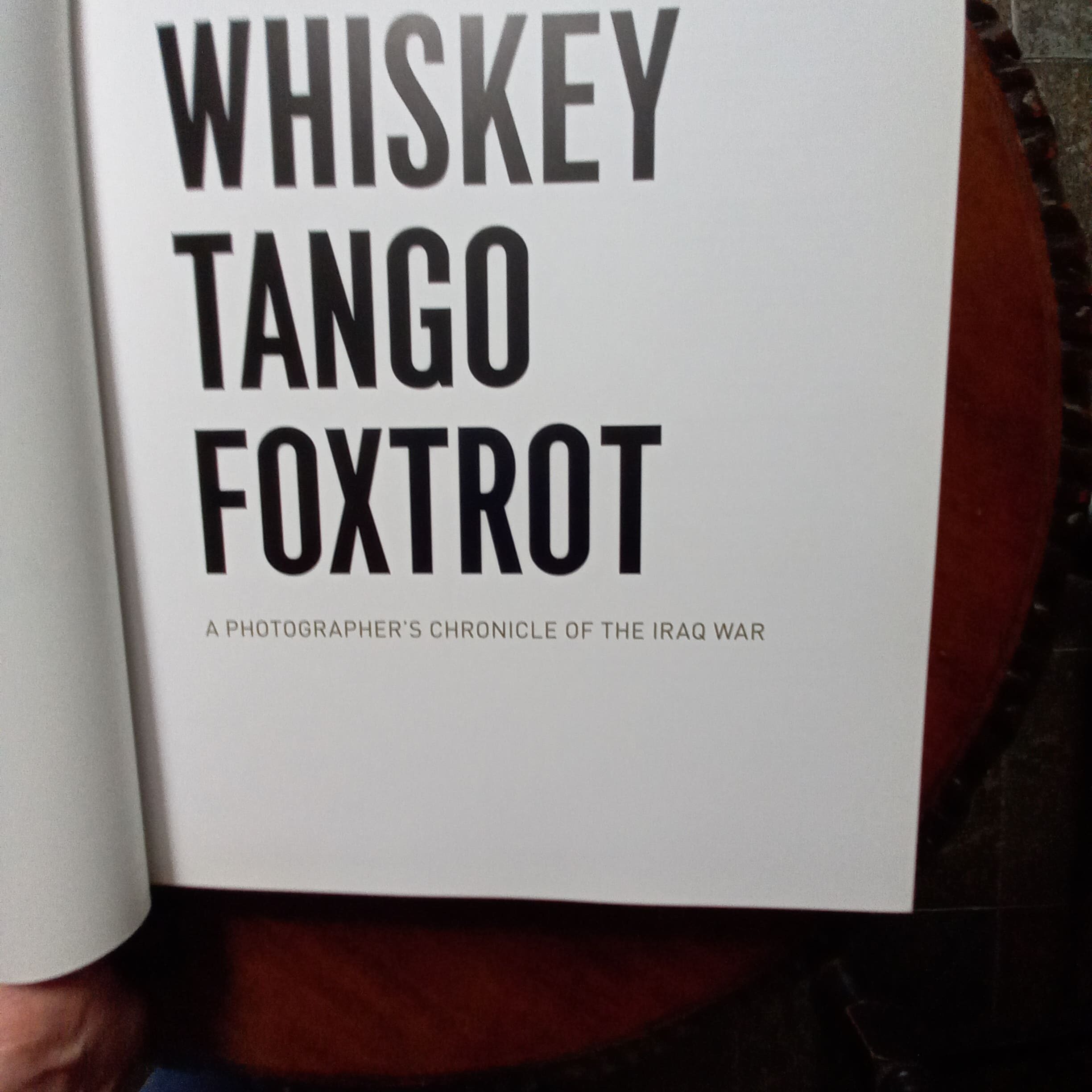 WHISKEY TANGO FOXTROT de Ashley Gilbertson - Imagen 3