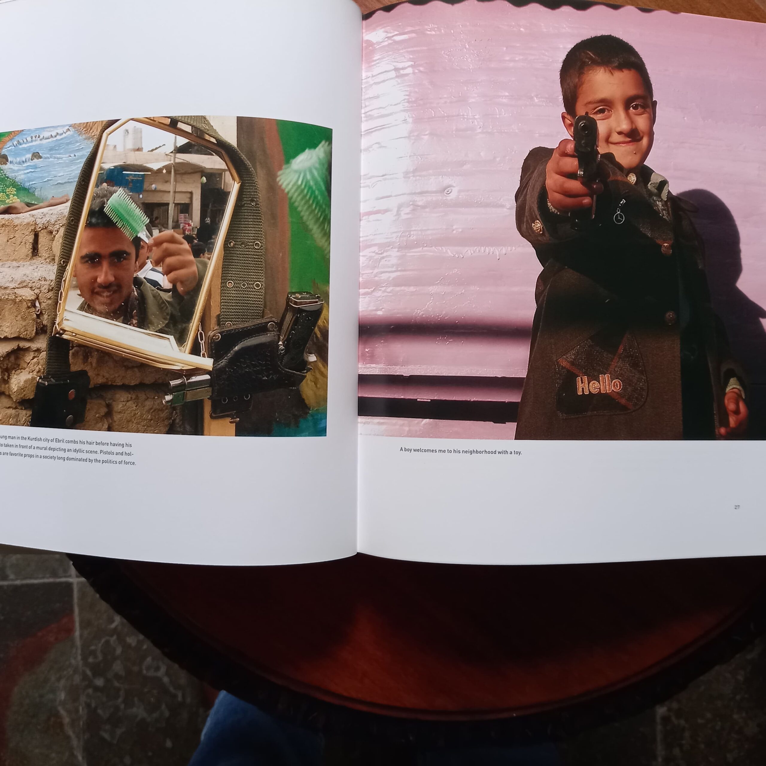WHISKEY TANGO FOXTROT de Ashley Gilbertson - Imagen 4