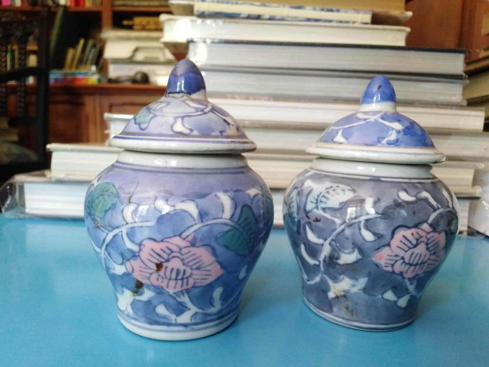 Dos jarritos de Porcelana chinos antiguos