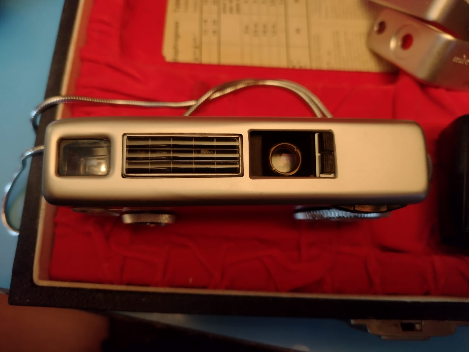 Máquina fotográfica Vintage "Minota 16 MG"