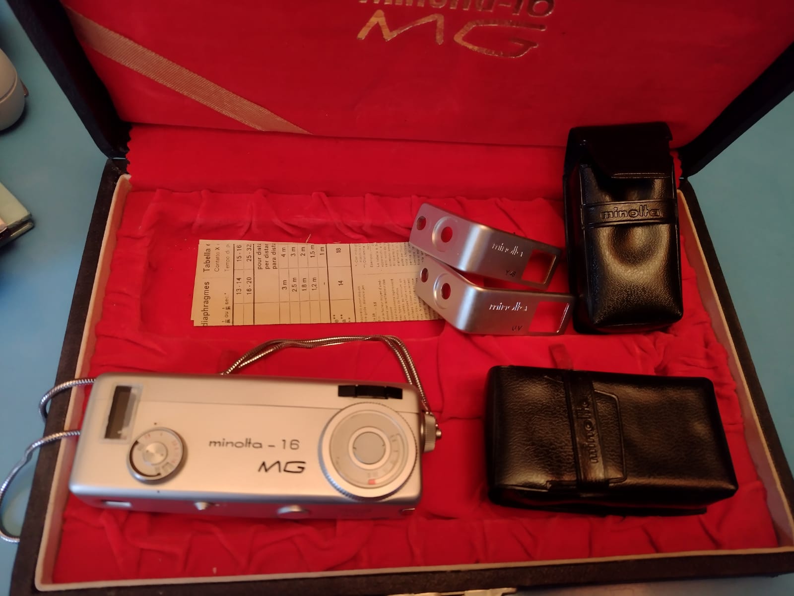 Máquina fotográfica Vintage "Minota 16 MG"