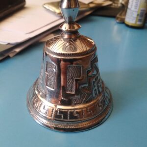 Campana bañada en plata