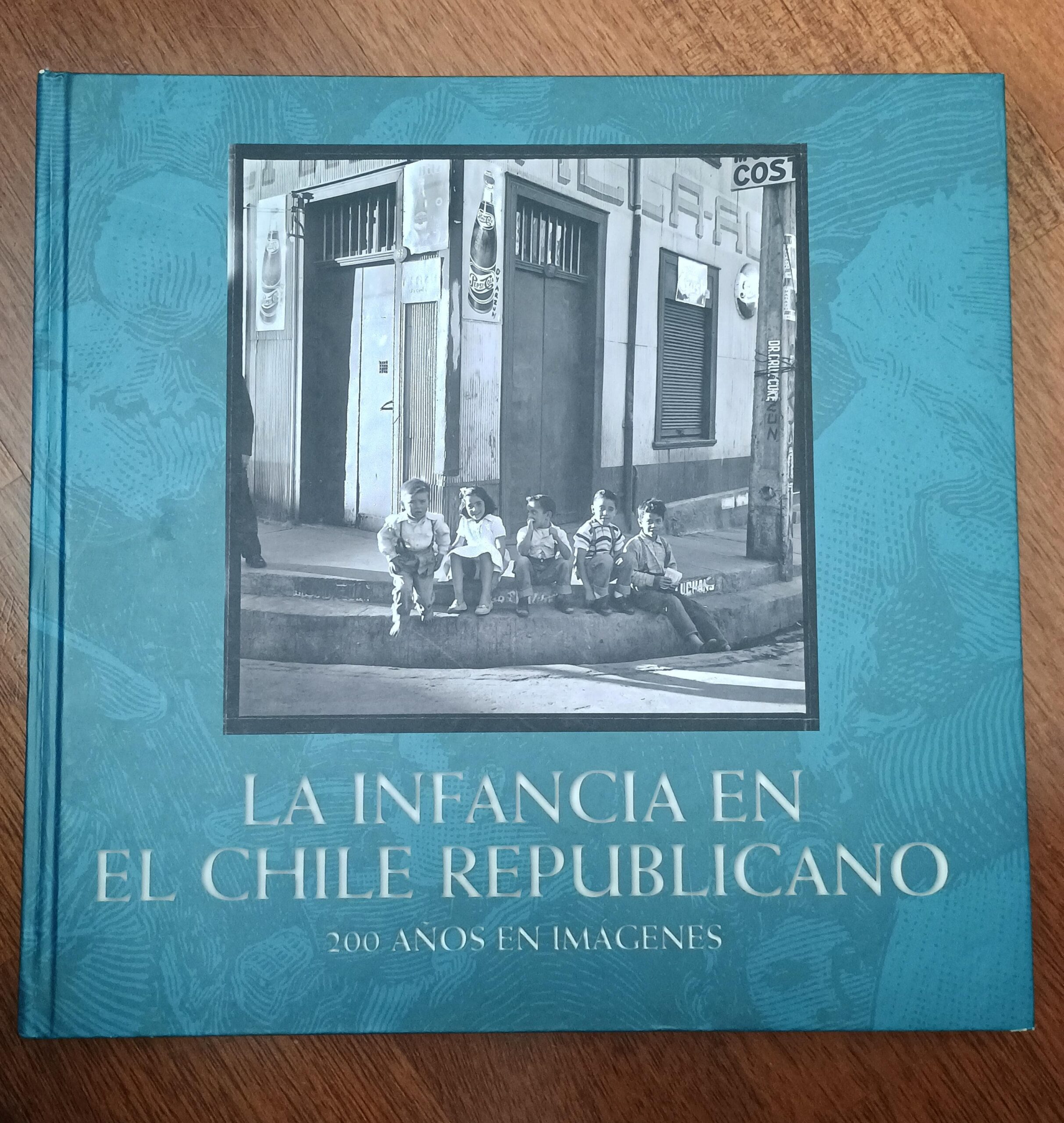 LA INFANCIA EN EL CHILE REPUBLICANO de Jorge Rojas Flores