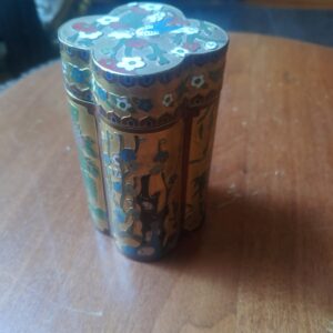 Caja china de bronce esmaltado