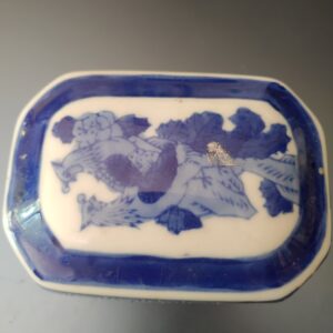 CAJA DE CERÁMICA CHINA.