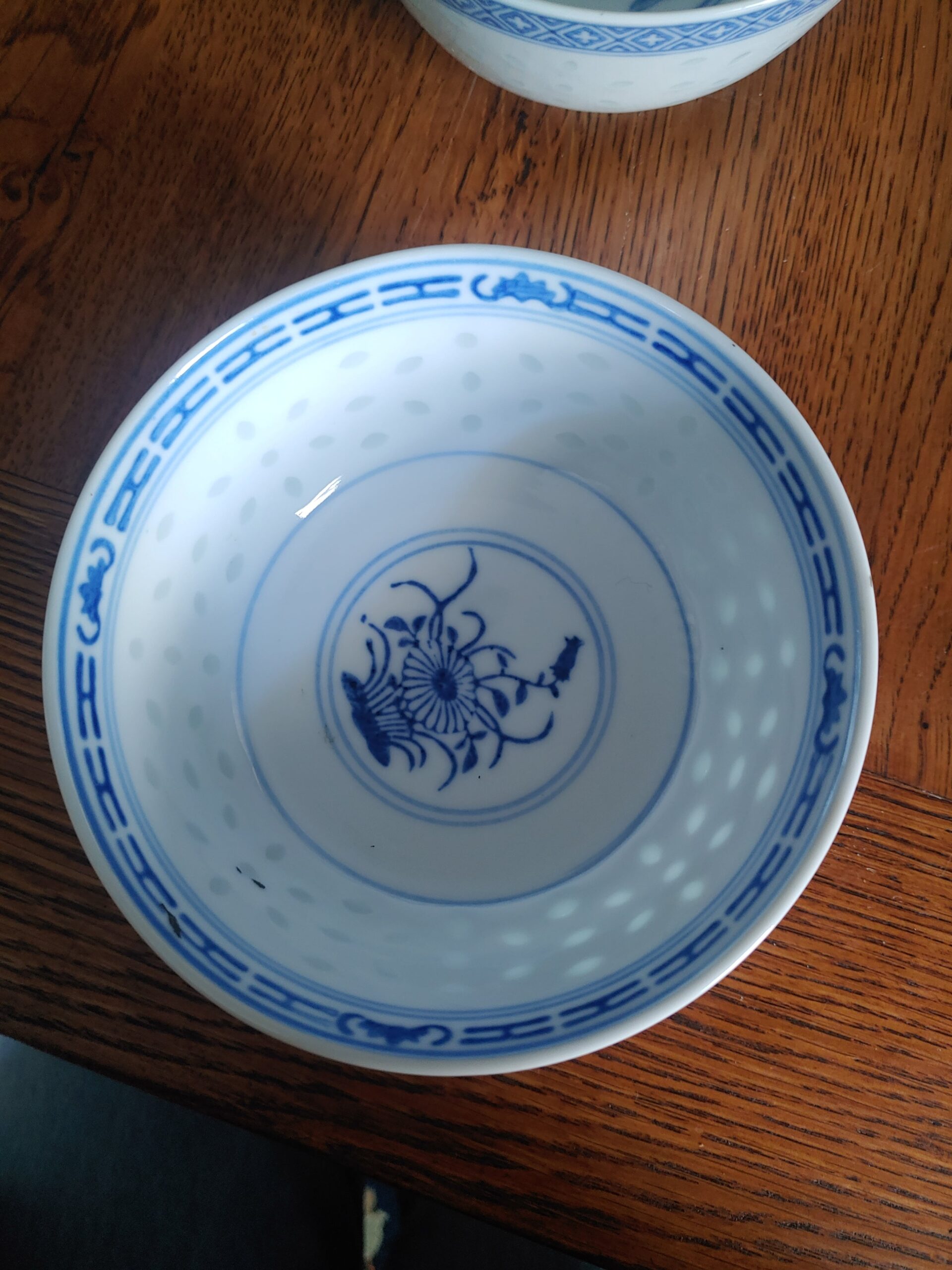 Dos cuencos con sus cucharas de porcelana china, - Imagen 4