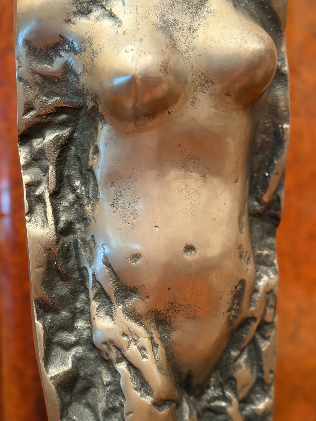 Torso femenino, Escultura de Sergio Castillo - Imagen 3
