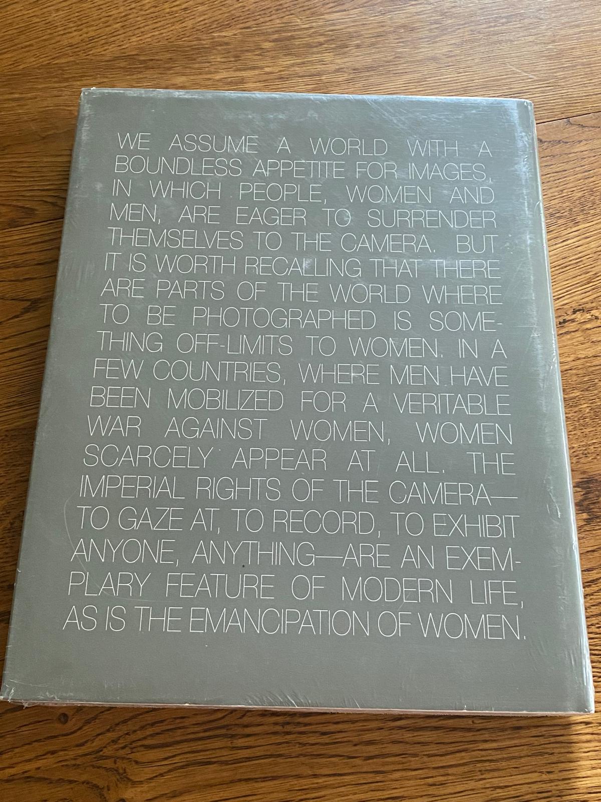 WOMEN by Annie Leibovitz 1999 - Imagen 3