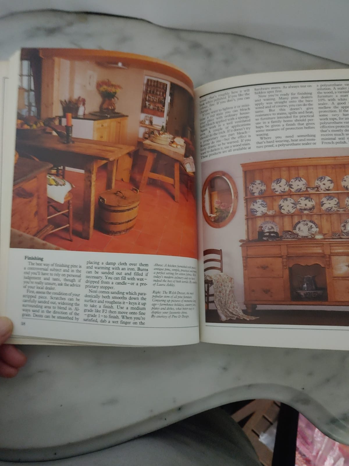 "THE PRICE GUIDE TO PINE FURNITURE AND KITCHENALIA: A MILLER'S GUIDE" - Imagen 4