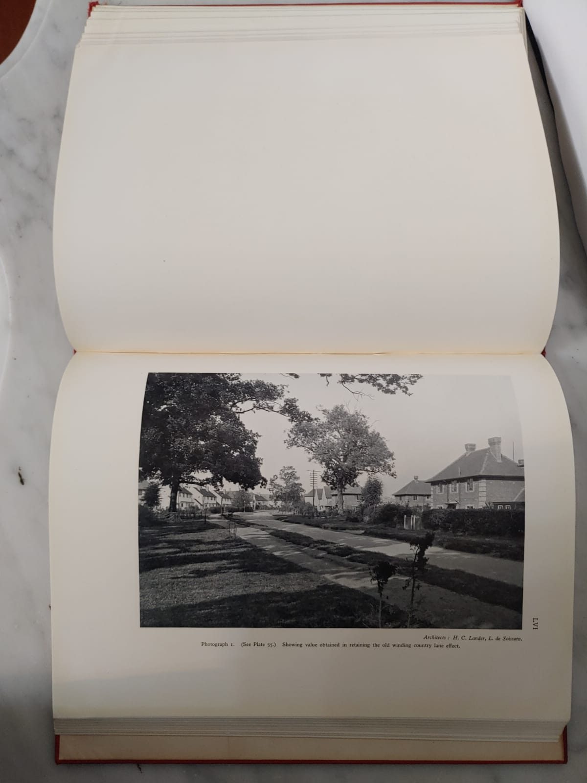 SITE PLANNING IN PRACTICE AT WELWYN GARDEN CITY de Louis de Soissons y Arthur William Kenyon. Primera edición - Imagen 5