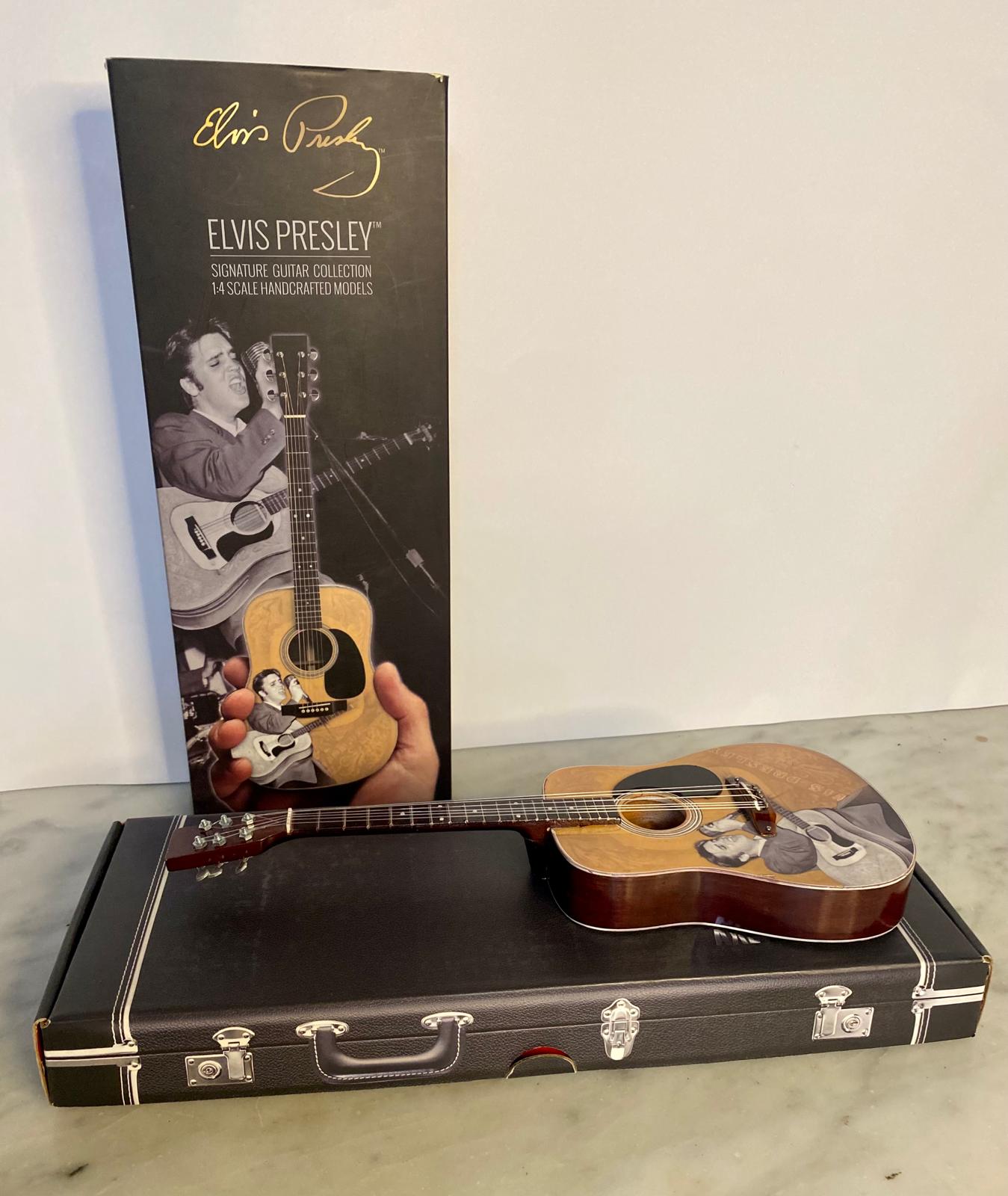 MINIATURA GUITARRA ELVIS PRESLEY 1955 AXE HEAVEM RÉPLICA COLECCIÓN - Imagen 6